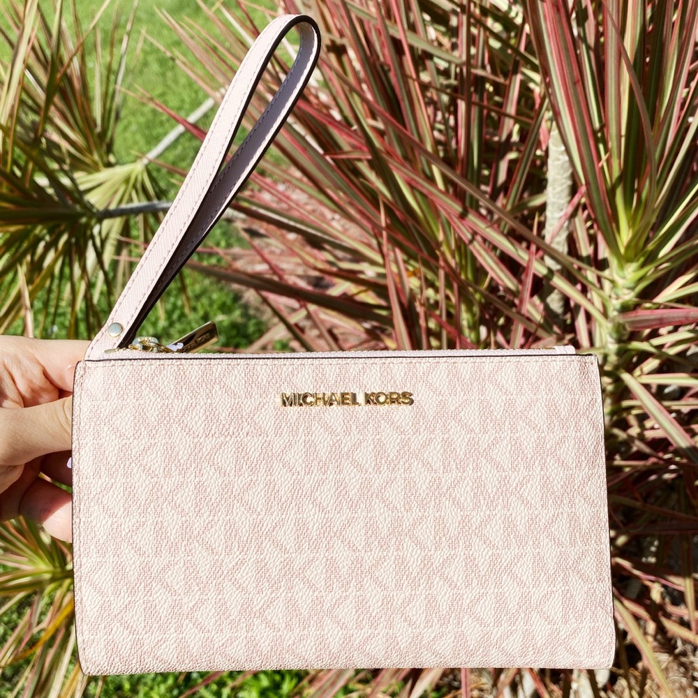 Gaby’sBags💕NWT Michael Kors double zip wristlet - Picture 4 of 10